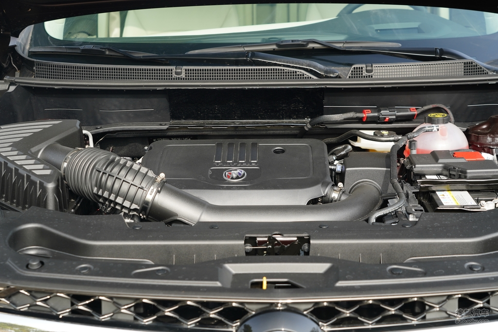 汽車發(fā)動機如何清理？